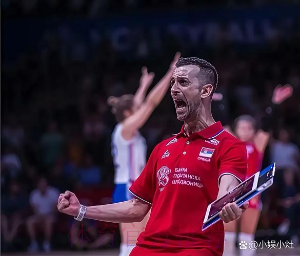 卢西亚诺·贝纳维德斯逆转夺冠